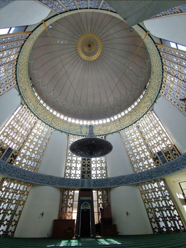 interior masjid sabah