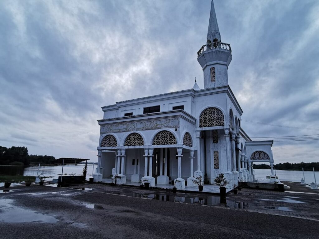 brunei darussalam mosque