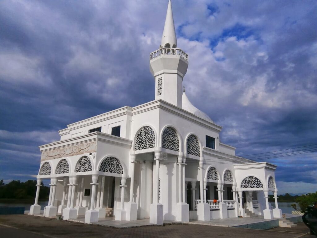sejarah masjid brunei darussalam