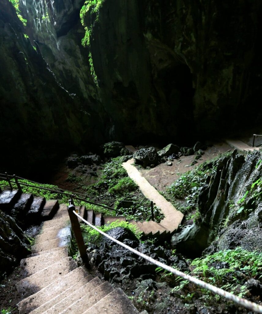 wind cave sarawak